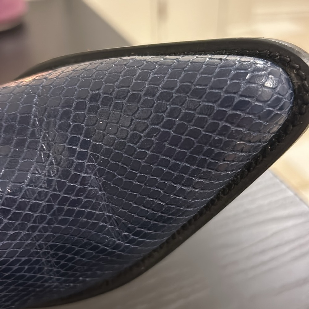 Chloe Elegant Blue Textured Shoes - Picture 8 of 15